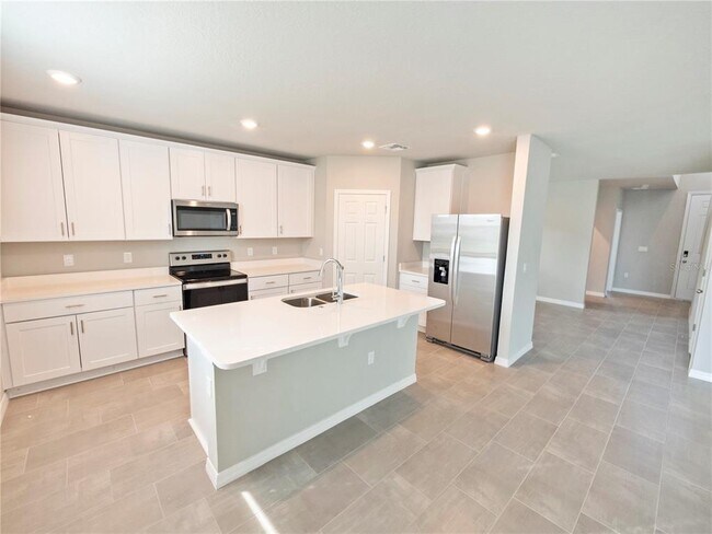 Building Photo - 5268 Sanders Oak Trl