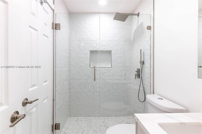 Building Photo - 13900 SW 65th Terrace