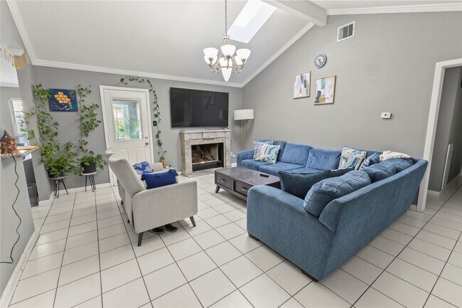 Building Photo - 10910 Vanderford Dr