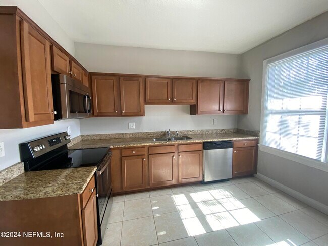Building Photo - 2671 Forbes St