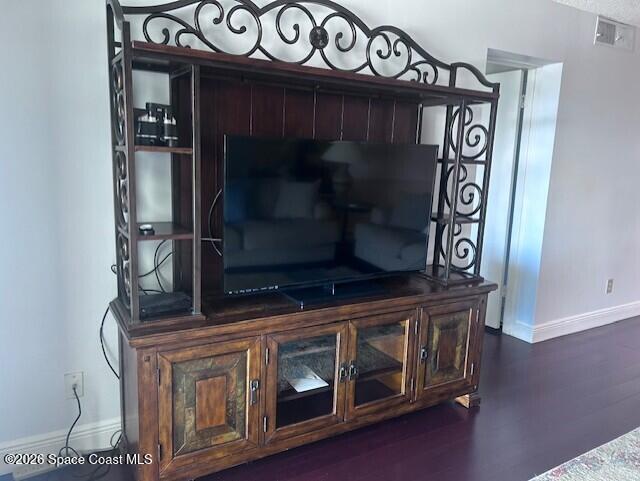 Building Photo - 4105 Ocean Beach Blvd