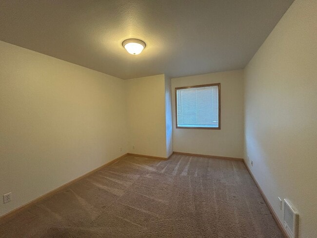 Building Photo - 4234 Wintergreen Cir