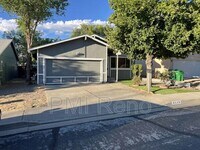 Building Photo - 2643 Powder Dr