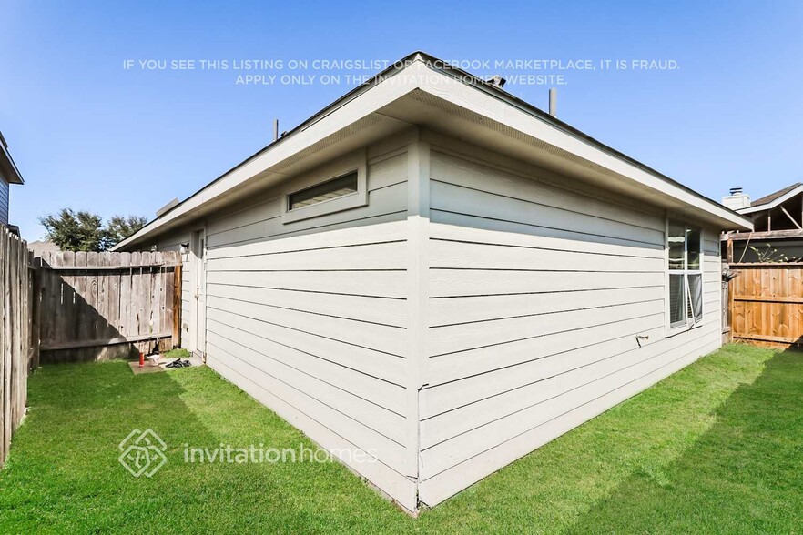 Building Photo - 18707 N Lyford Dr