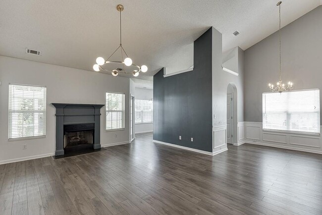 Building Photo - 2464 Laurelfield Dr