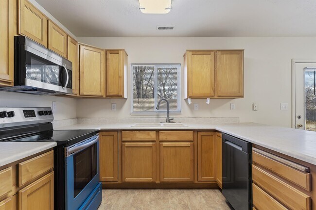 Building Photo - 353 N 360 W