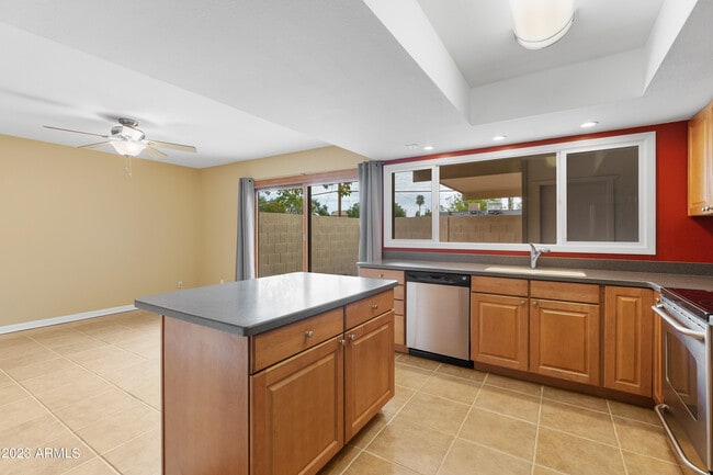Building Photo - 4869 N Granite Reef Rd