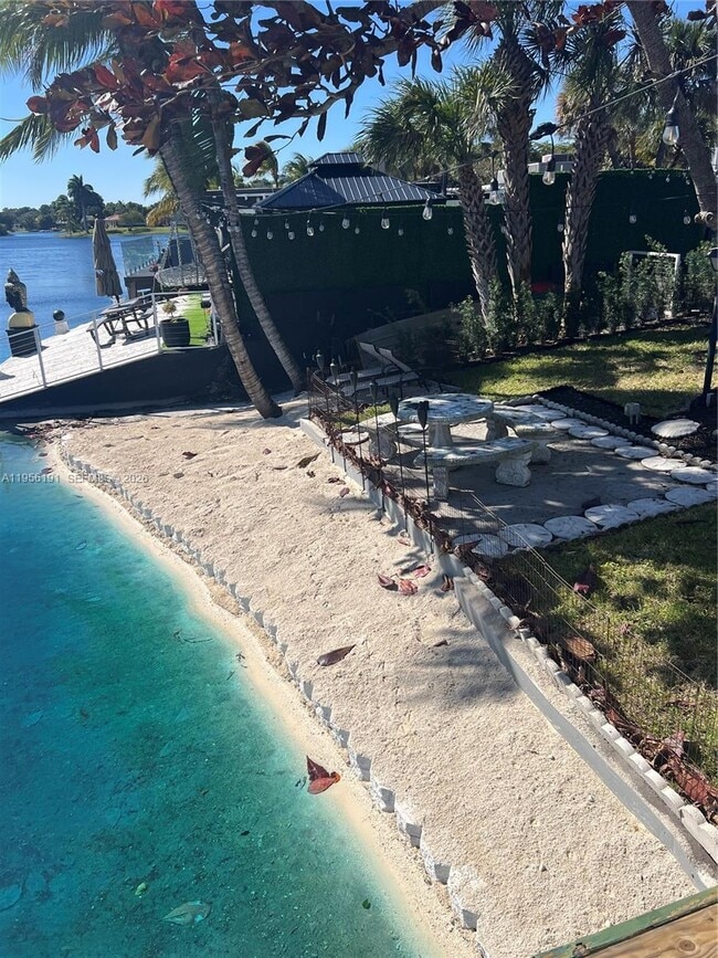 Building Photo - 6484 Miami Lakes Dr