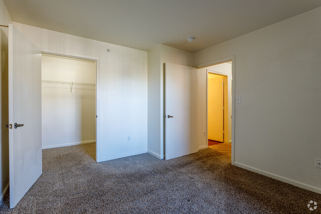 1BR, 1BA - The Alpine - Marston Pointe