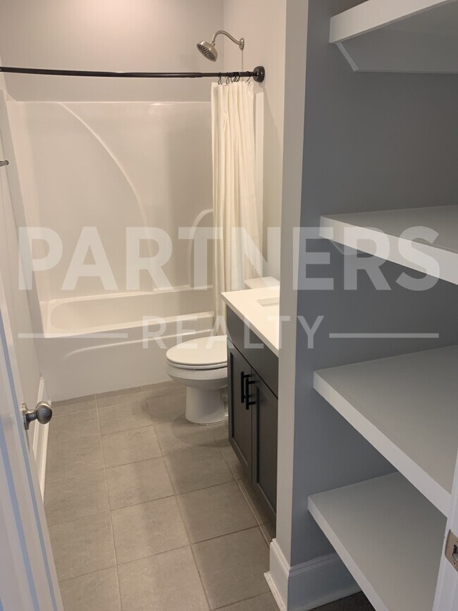 Building Photo - 170 Ave of Learning