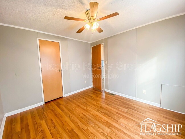 Building Photo - 126 Radford Dr