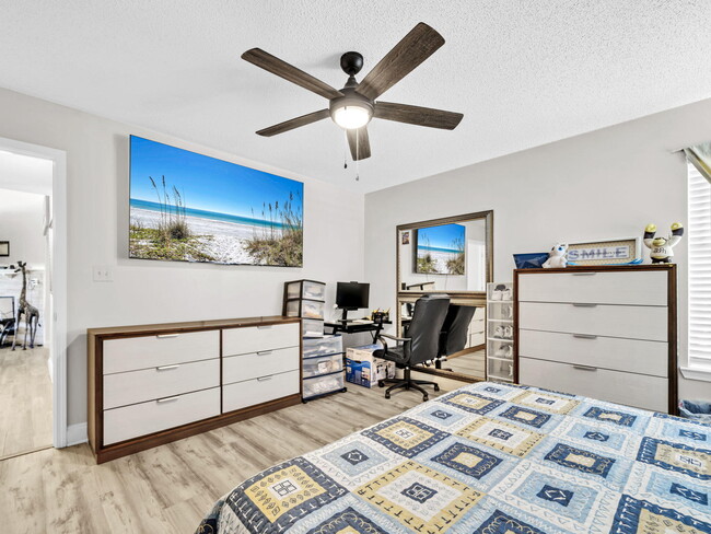 Building Photo - 1061 Quail Hollow Dr