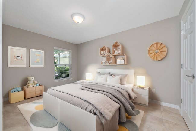 Building Photo - Deluxe Villa Lake view all Tile. 3 Bedrooms+2 Baths