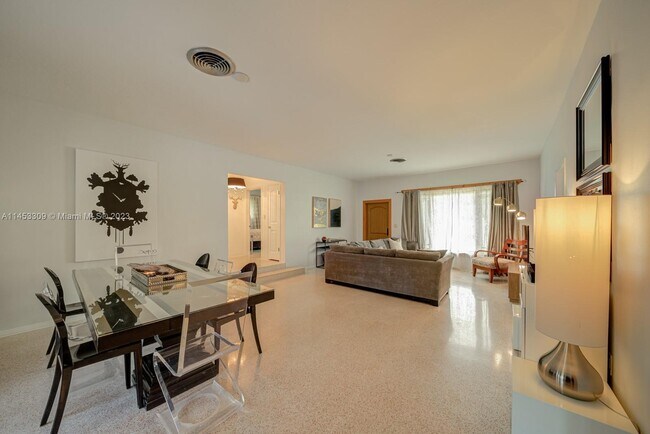 Building Photo - 8345 SW 117th Terrace