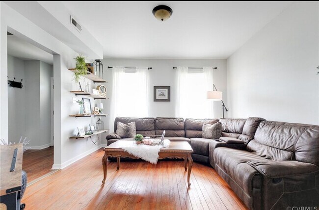 Building Photo - 1536 Williamsburg Rd