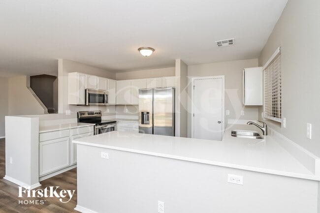 Building Photo - 10612 W Sonora St