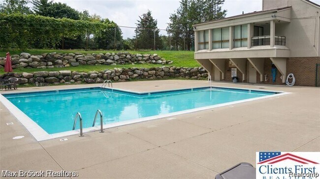 Building Photo - 7422 Azalea Ct