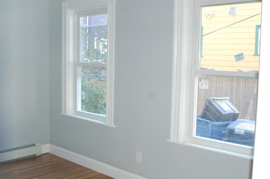 Building Photo - 330 Western Ave