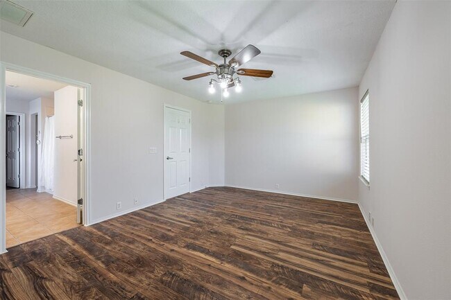 Building Photo - 20018 Larkspur Landing