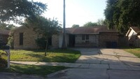 Building Photo - 5809 Crestgrove Dr