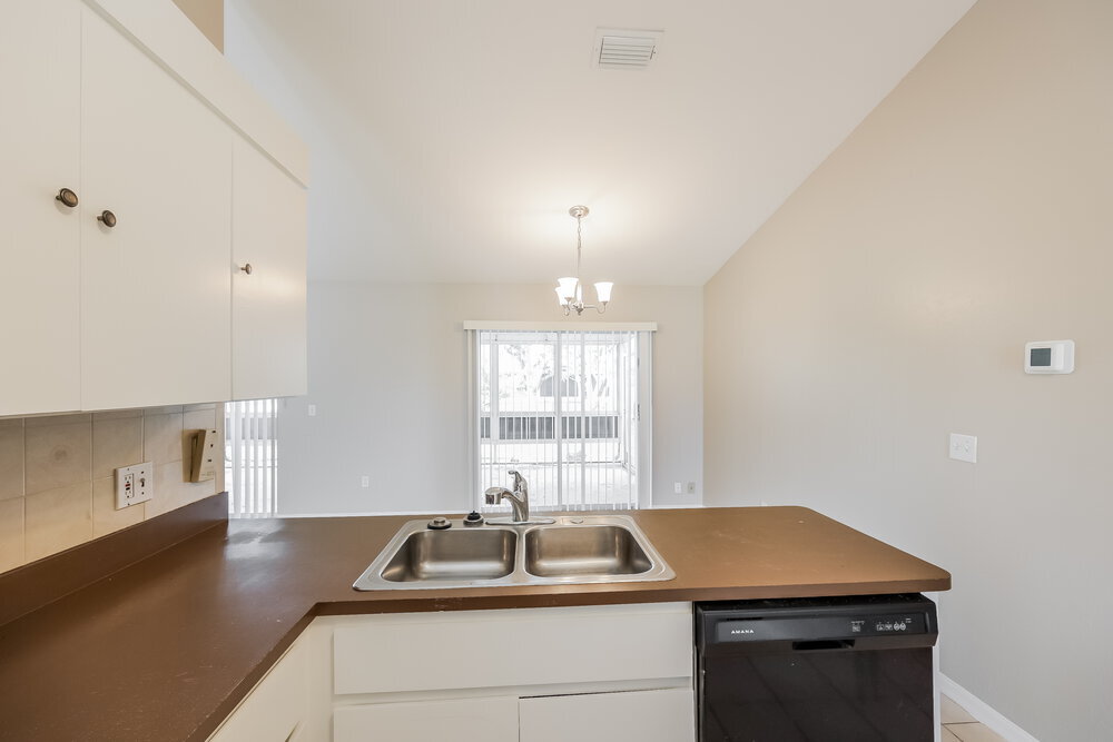 Building Photo - 401 SE 18th St