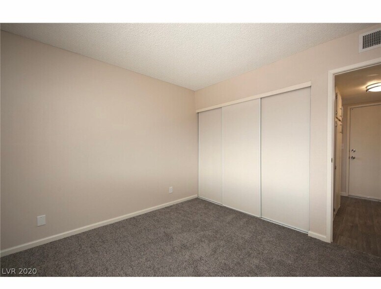 Building Photo - 7165 Bridgeview Ave