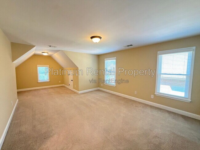 Building Photo - 8015 Wakehurst Pl