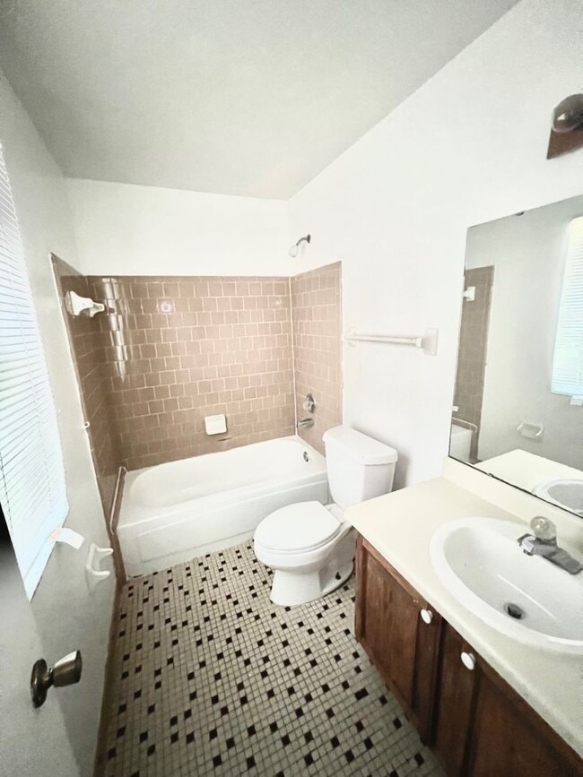 Building Photo - 5602 Lumberjack Ln