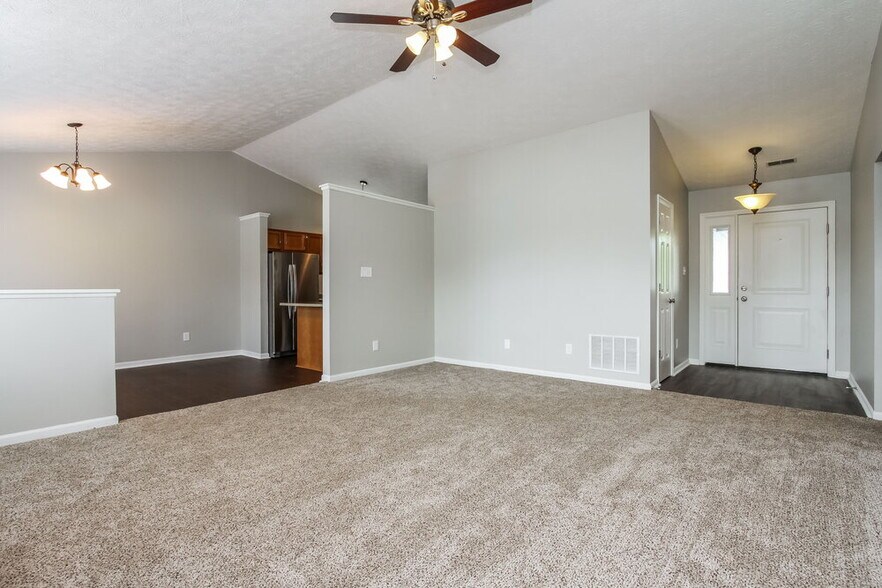 Building Photo - 7737 Blue Willow Dr