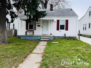 Building Photo - Charming 2 Bedroom 1 Bathroom now availabl...
