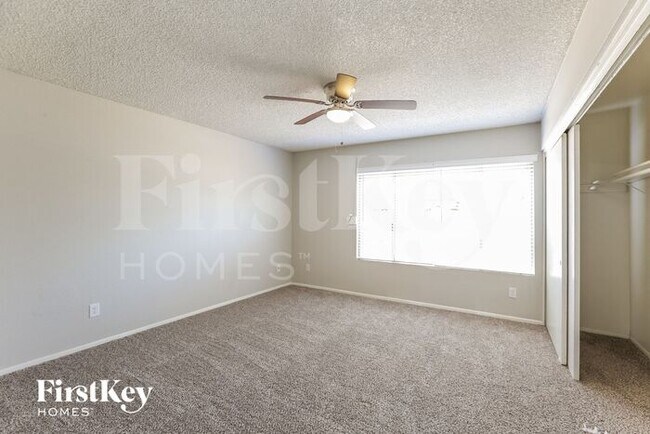 Building Photo - 4222 E Apollo Rd