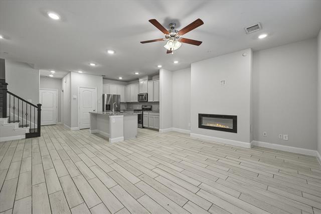 Building Photo - 7808 Manilla Dr