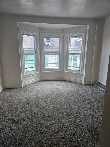 Primary Photo - 440 N Hall St