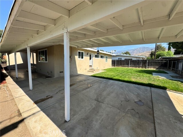 Building Photo - 3739 N Golden Ave
