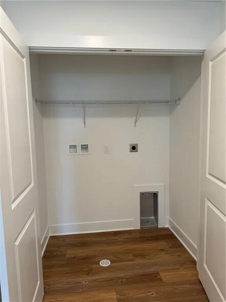 Building Photo - 607 Carlton Ln