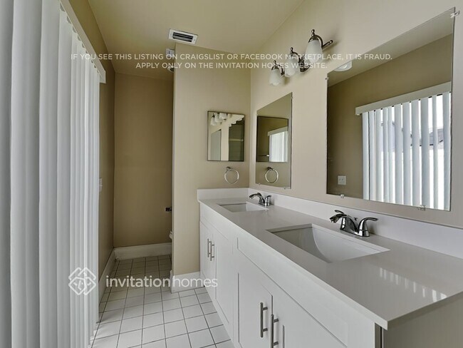 Building Photo - 11520 Whisper Sound Dr