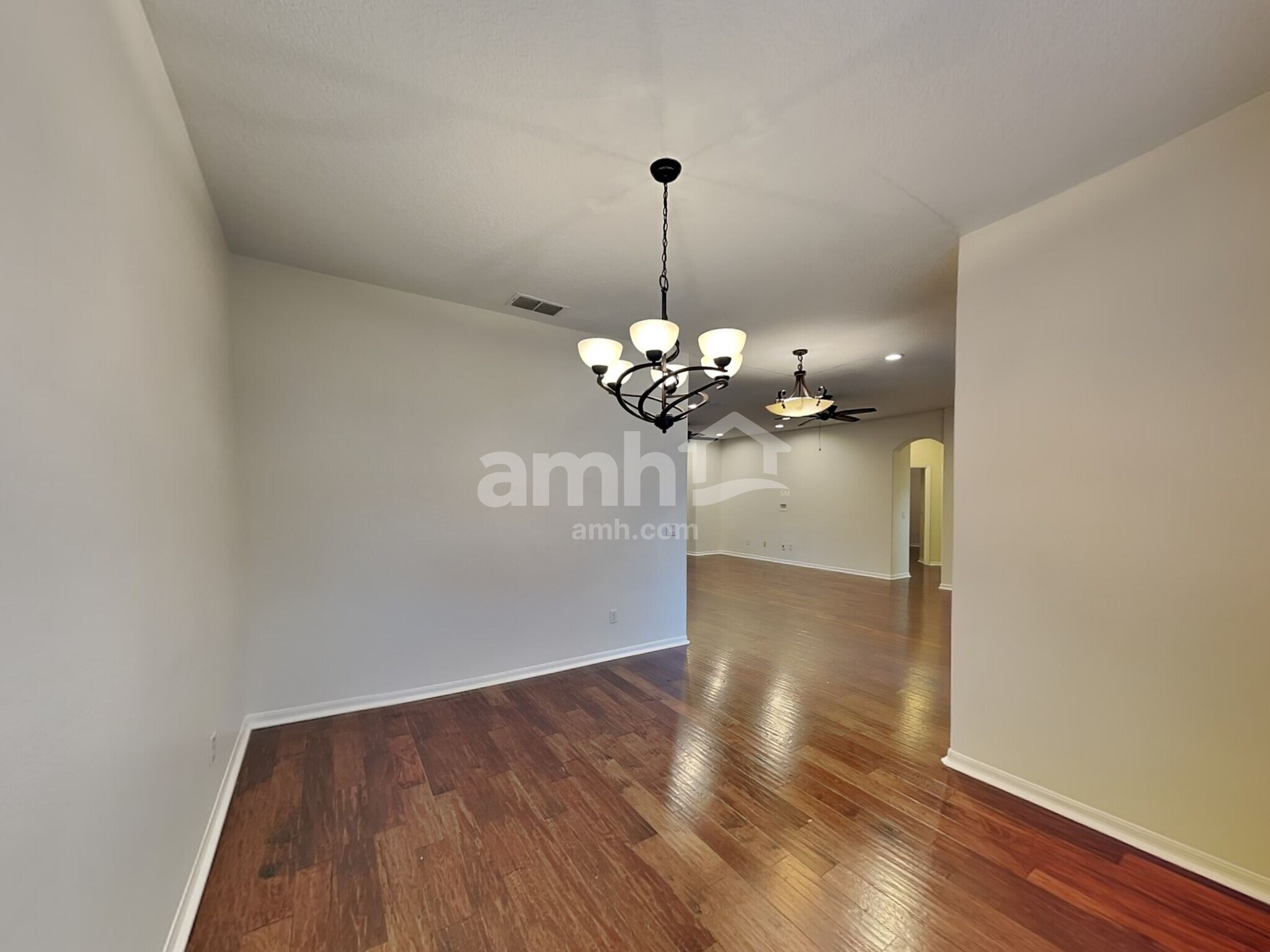 Building Photo - 879 Moonluster Dr