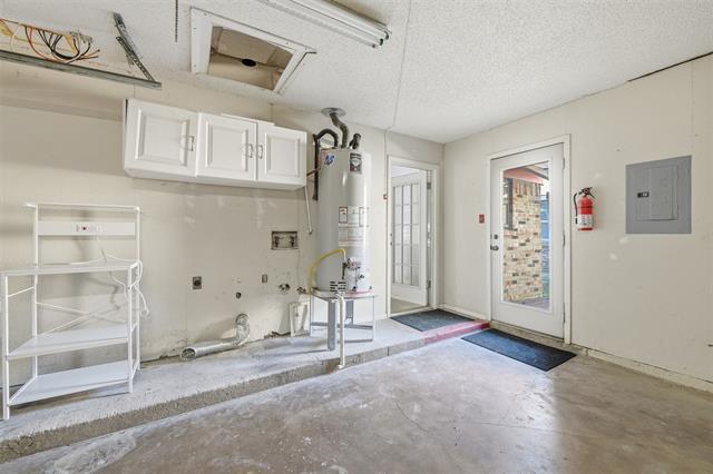 Building Photo - 402 Vicki St