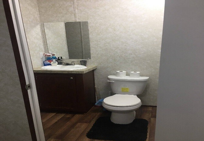 Building Photo - 1431 W 22nd St