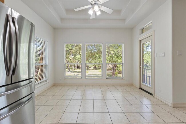Building Photo - 13700 Madrone Mountain Way