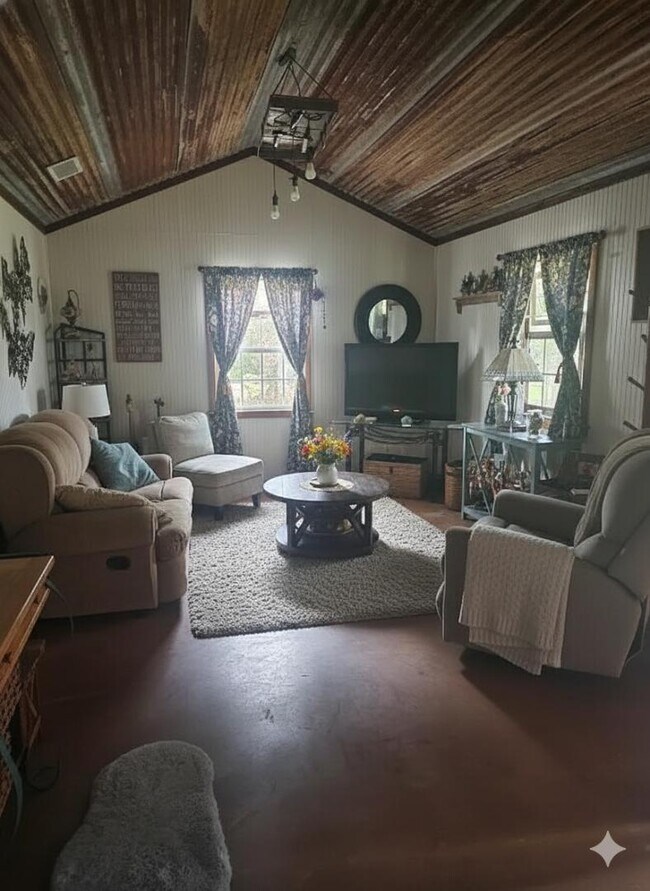 Building Photo - 601B Live Oak Street