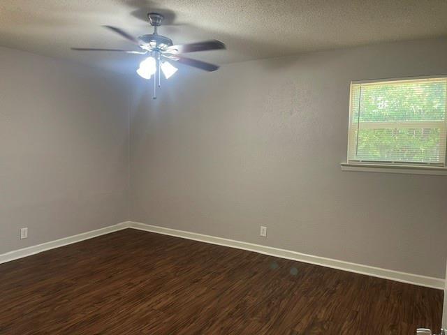 Building Photo - 2232 Shady Brook Dr