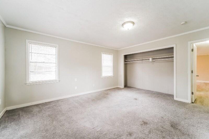 Building Photo - 2658 Brookwood Dr
