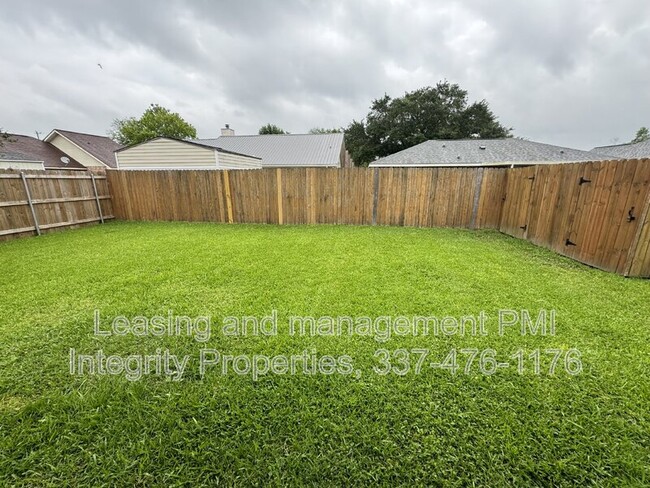 Building Photo - 109 Sugarcreek Dr