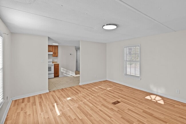 Building Photo - 119 Starwood Cir