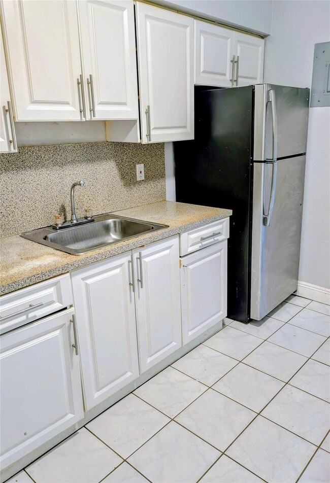 Building Photo - 1500 NW 58th Terrace