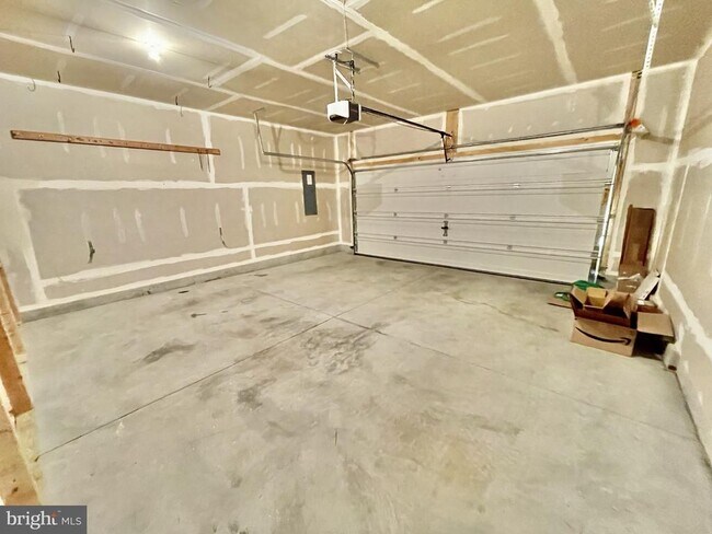 Building Photo - 29847 Sandstone Dr