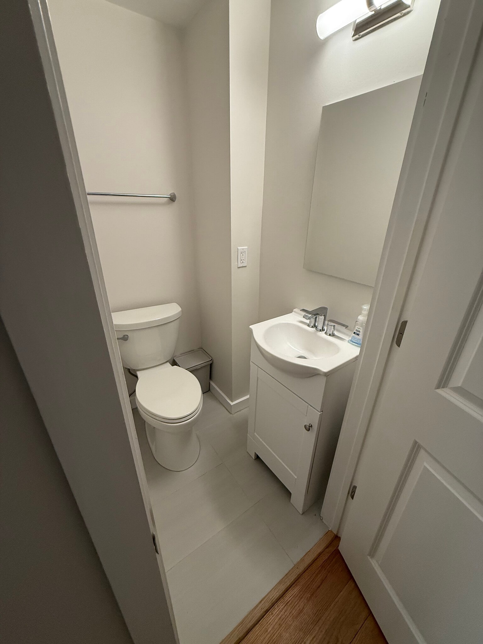 1/2 Bathroom - 2009 Benning Rd NE