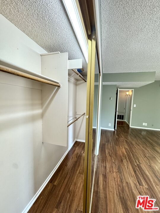 Building Photo - 1122 Peck Dr