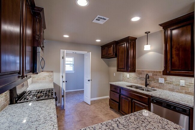 Building Photo - Now Leasing: New Gated Community for Activ...